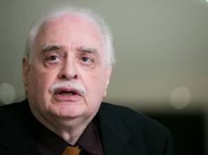 Consulado Húngaro convida jornalistas para um bate-papo com Augusto de Campos que será o primeiro brasileiro coroado com o prêmio ‘Janus Pannonius’, considerado o Nobel da Poesia