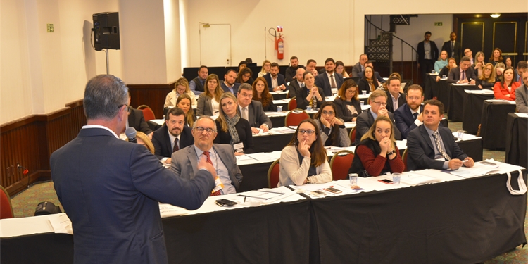Seminário com foco em Compliance no Jurídico reúne pela primeira vez em Porto Alegre procuradores e juiz da Operação Lava Jato