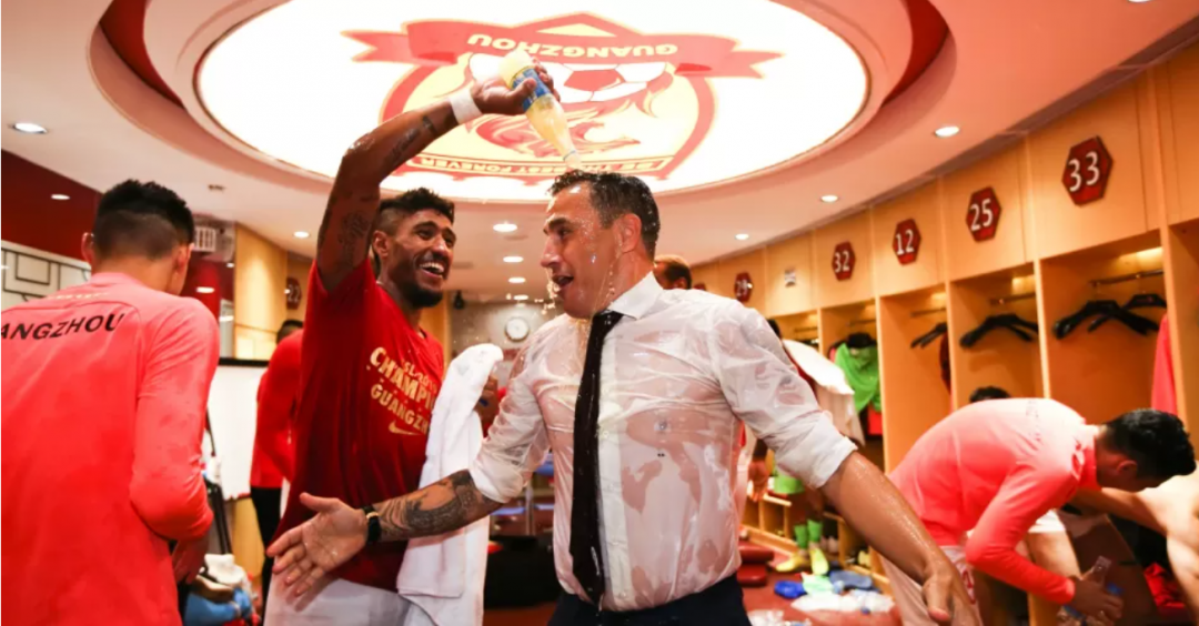 UOL Esportes – Fonte Seca: Brasileiros sofrem calote na China, e futebol milionário amarca crise em meio a desaceleração econômica local