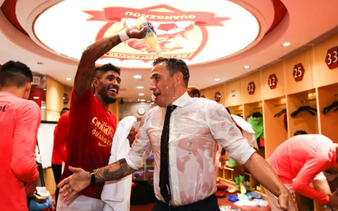 UOL Esportes – Fonte Seca: Brasileiros sofrem calote na China, e futebol milionário amarca crise em meio a desaceleração econômica local